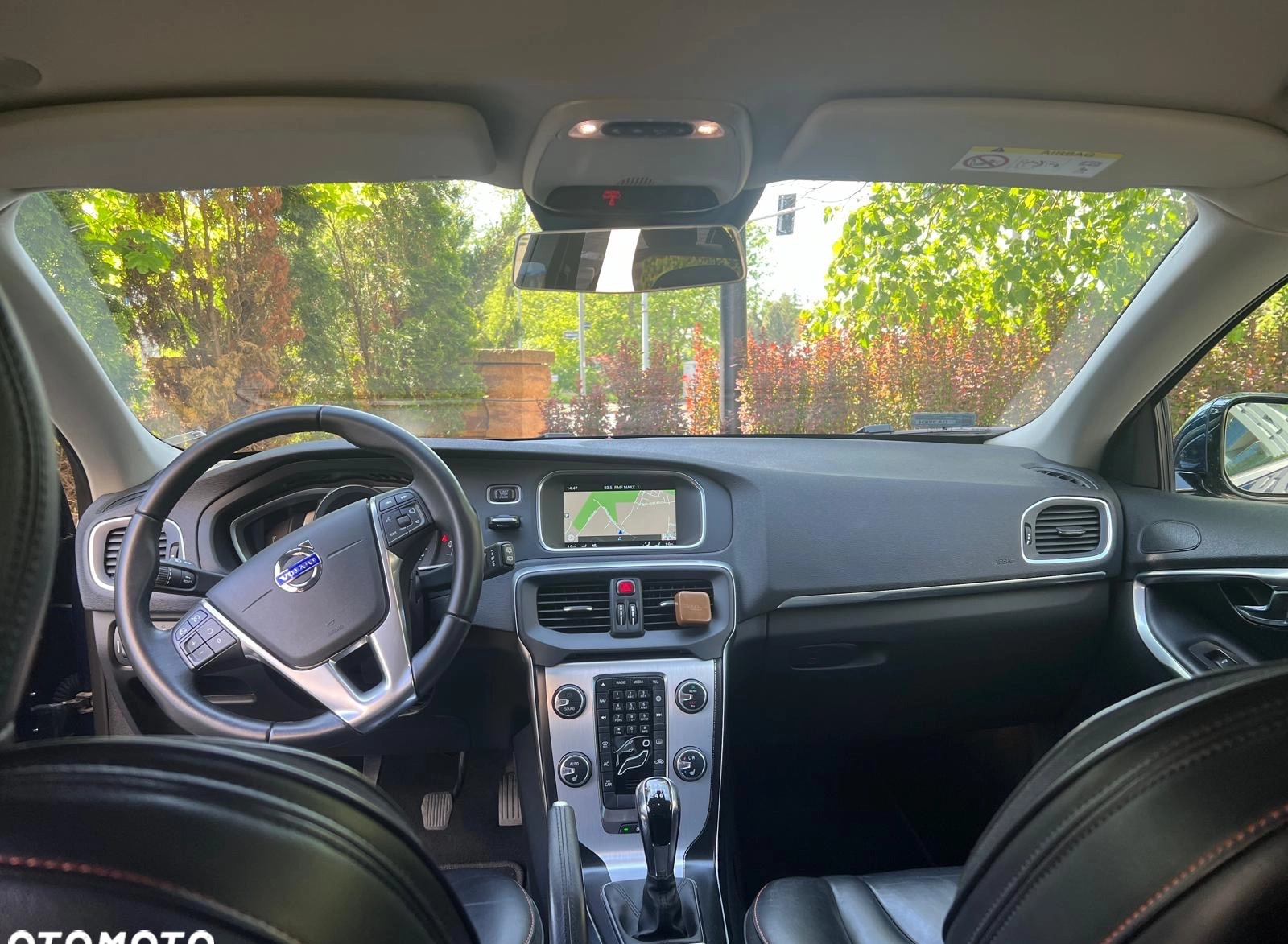 Volvo V40 cena 57800 przebieg: 93000, rok produkcji 2016 z Poznań małe 46